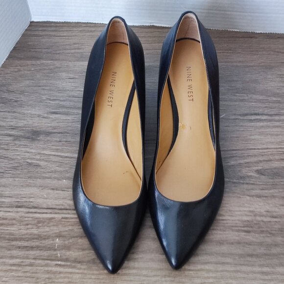 Nine West Comfort Wedge Pumps Size 7 Black Leather Minimalist Dress Shoes - Picture 4 of 12